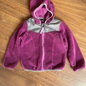 Girls The North Face Osito Jacket. Size 5